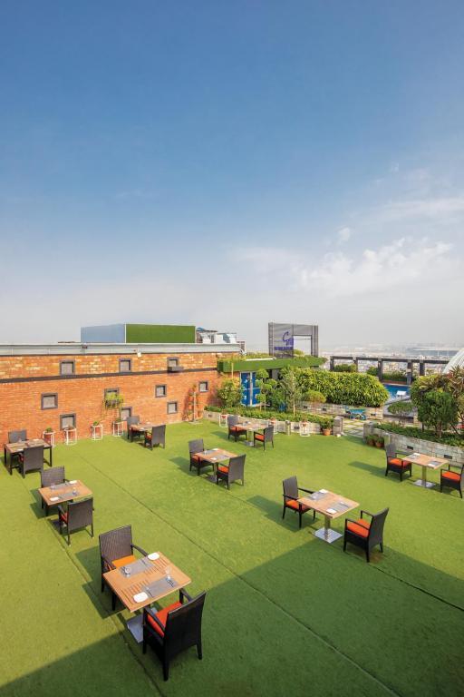 Dhaka Regency Hotel & Resort Buitenkant foto