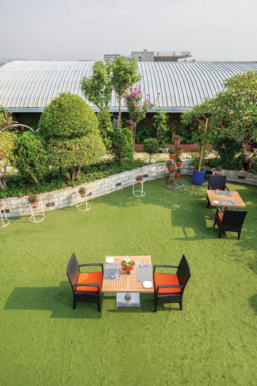Dhaka Regency Hotel & Resort Buitenkant foto