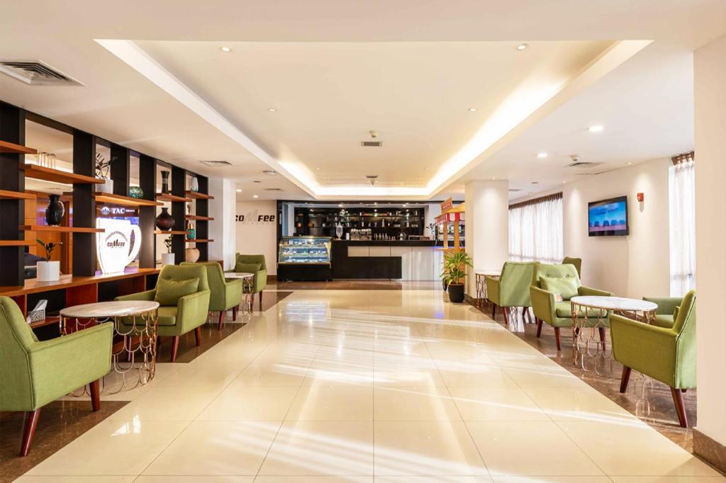 Dhaka Regency Hotel & Resort Buitenkant foto