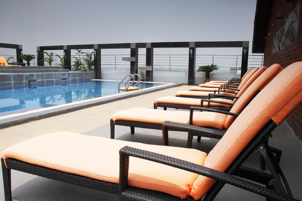 Dhaka Regency Hotel & Resort Buitenkant foto