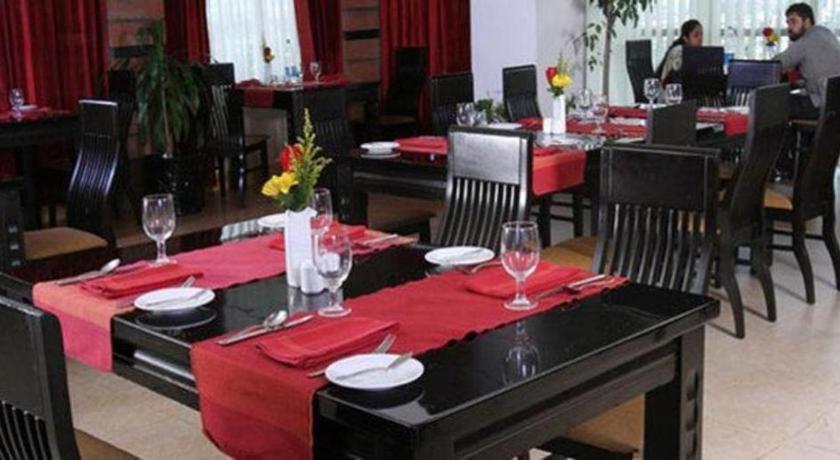 Dhaka Regency Hotel & Resort Buitenkant foto